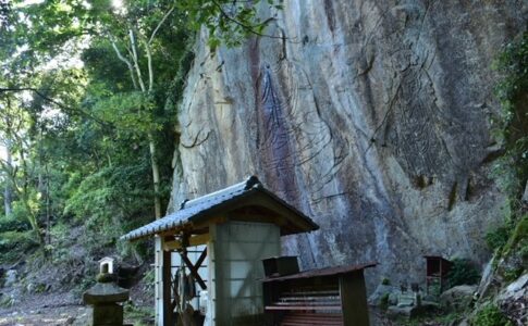 近所のベンチの風景
