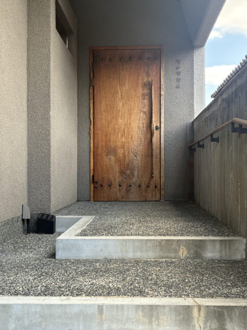 美しい扉。その先は?